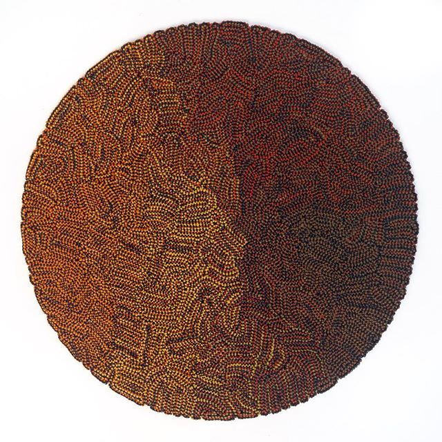 💥Brand new 'Coral' piece, now available online (link in bio). Made of wool, diameter 100cm , warm, soft, and unique 💥
.
#coral #braincoral #thenativecreative #creativityfound #earthytones #textileart #wallhanging #fiberart #fiberartists #walldecor #a… bit.ly/2GQT59h