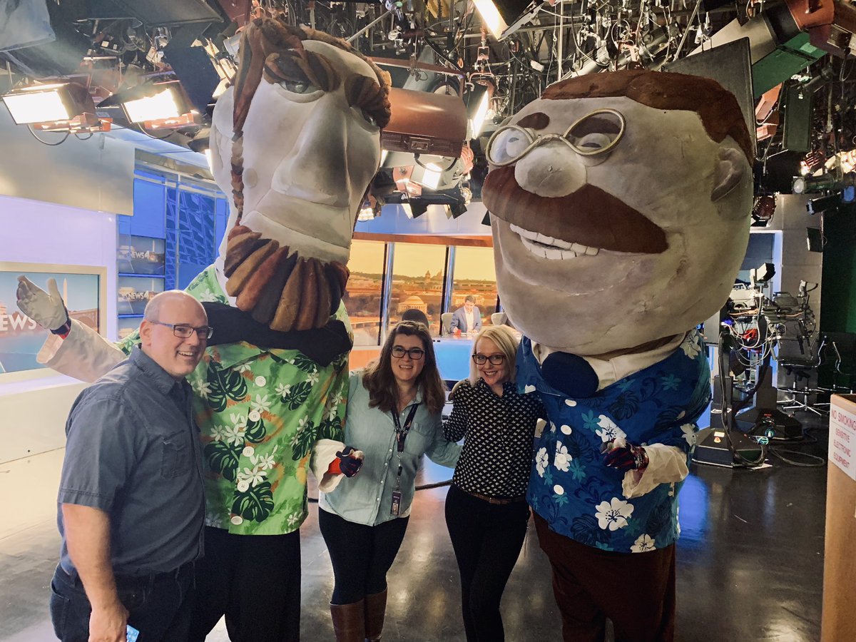 _heatherohara's tweet photo. Well it is Presidents’ Day. #totallynormalmonday @nbcwashington @Nationals https://t.co/FlwaeI8GCW
