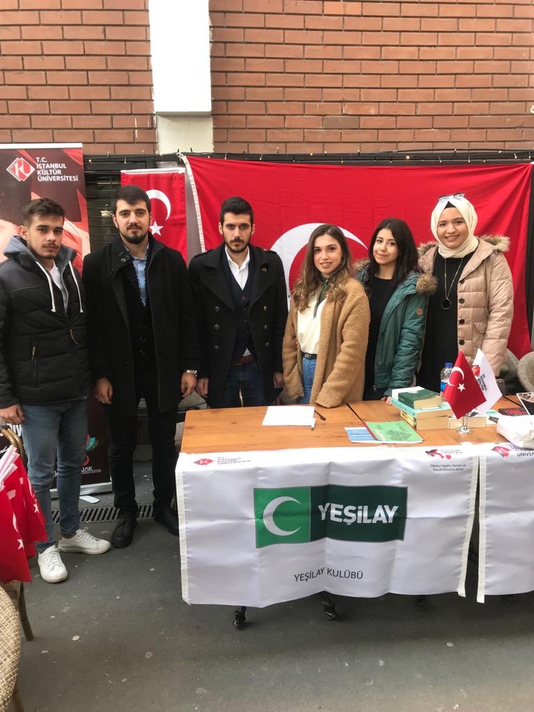 İKÜ Yeşilay Kulübü olarak İncirli MYO Kampüsümüzde açmış olduğumuz standı Öğrenci Konsey Başkanımız Orkun Karamustafa ziyaret etmiştir. Bu hafta boyunca, bütün kampüslerimizde açık olacak standlarımıza sizleri de bekleriz.
<a href="/ikukonsey/">İKÜ ÖĞRENCİ KONSEYİ</a>