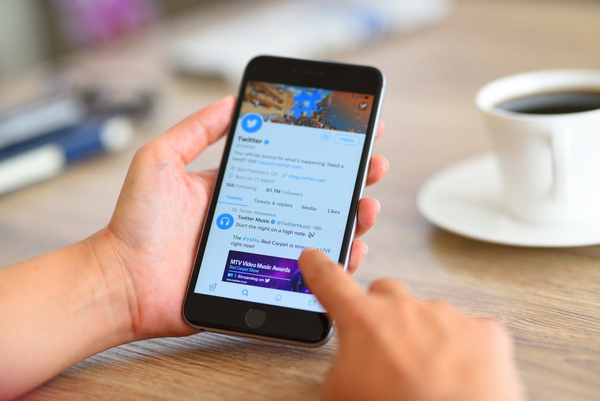 #Twitter stocke les #DM pendant plusieurs années, même s’ils ont été supprimés https://www.blogdumoderateur.com/twitter-stocke-dm-plusieurs-annees/ …