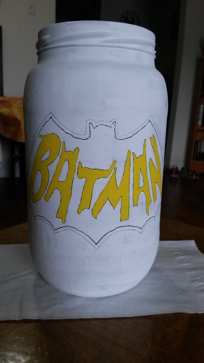 4_jrdp's tweet image. Batman Jar 
  Hand-painted Batman style glass jar.
   Could be used to hold a candle, plant something or even just throw some pens/pencils inside :)
#LoveWhatYouDo #PaintingProjects #Batman #JRDPCrafts4You #UseItForAnything #HandPainted #Inspire #Batman