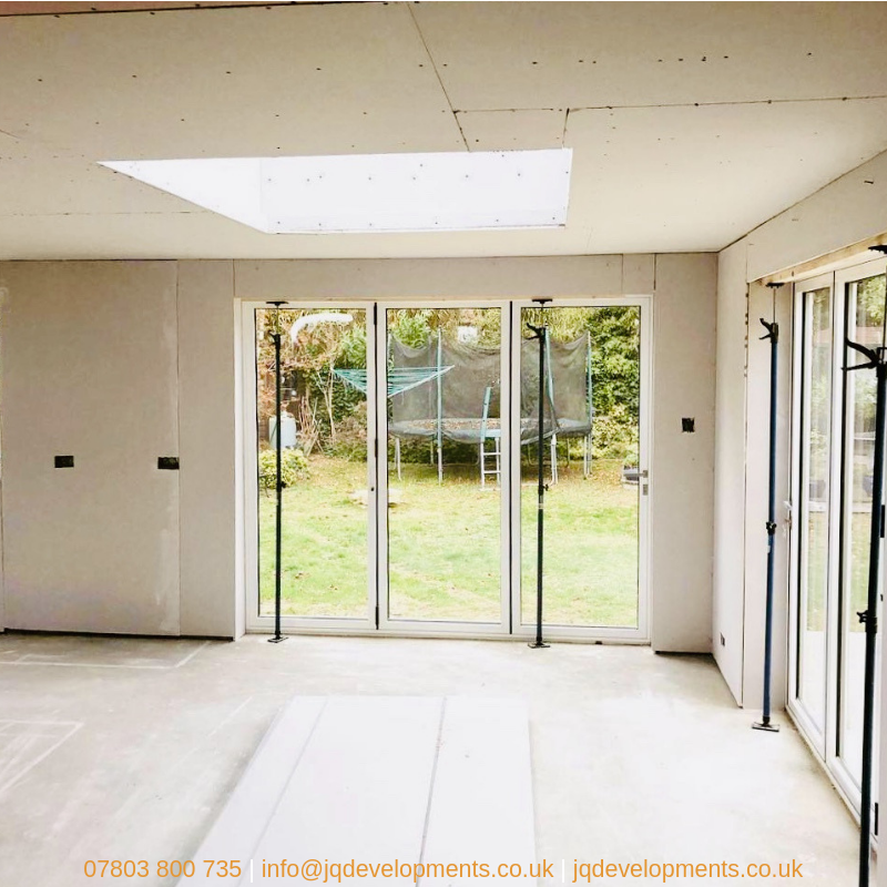 JQ_Developments's tweet photo. Dry lining an extension in Surrey. 

Dry lining is used to make interior walls &amp; ceilings. It can also hide pipes &amp; wires, create space for insulation &amp; smooth out any uneven surfaces before plastering. 

#surreybuilders #extensions #extensionssurrey #plastering #drywall #fmb https://t.co/IFxMdhJH61