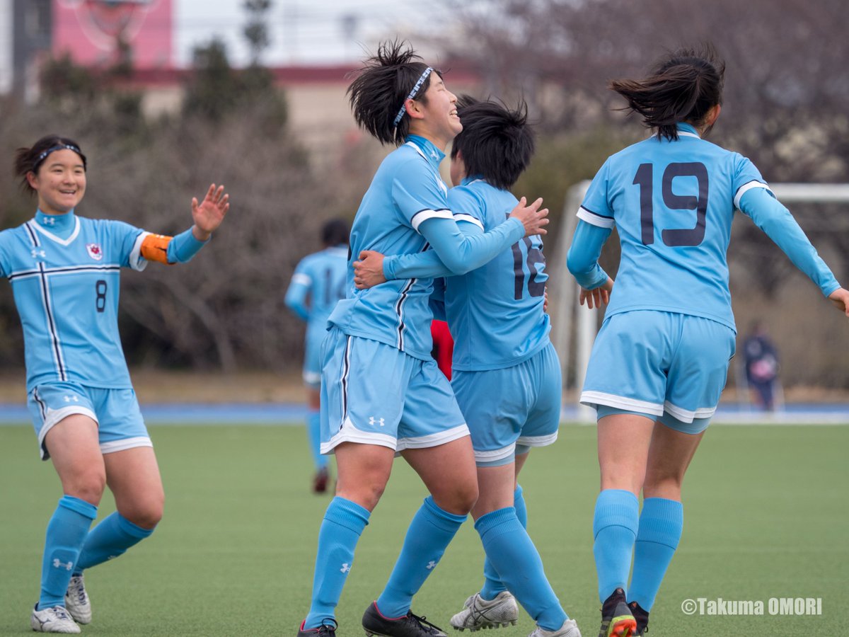 ファッショントレンド 綺麗な十文字 高校 女子 サッカー