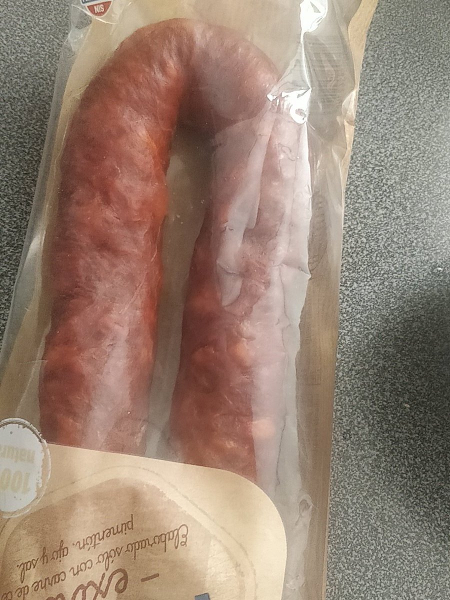 mamenflow's tweet image. ¿Os he contado alguna vez el truco para pelar el chorizo? 
(Adjunto imagen, que sois muy mal pensados)