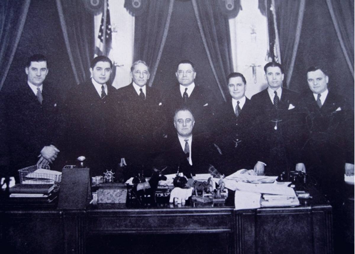 OrderOfAHEPA's tweet image. Happy Presidents&apos; Day! #DYK there were three U.S. presidents who held membership in the Order of AHEPA? They were: Presidents Franklin D. Roosevelt, Harry S. Truman, and Gerald R. Ford. #serviceorganization #FabricOfAmerica #fraternity #PresidentsDay