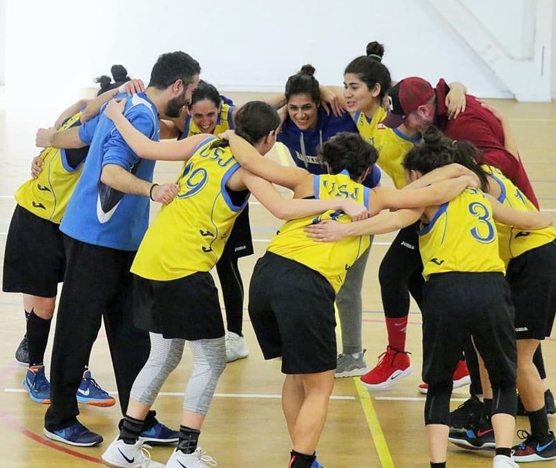 USJLiban's tweet photo. Félicitations à #USJSport pour cette belle réussite au tournoi international de @sciencespo "Les Parisiennes"💪
Football hommes
🥇 #AlumniUSJ 🇱🇧
🥈 @unihh 🇩🇪
Basketball femmes
🥇 USJ 🇱🇧
🥈 Sciences Po 🇫🇷
Volleyball femmes
🥇 Sciences Po 🇫🇷
🥈 USJ 🇱🇧 https://t.co/Sf9jfYiW4D