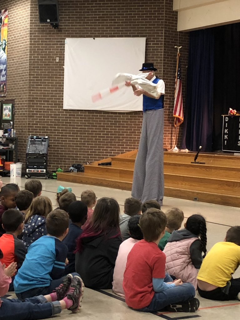 Mandy Nealeans tweet media