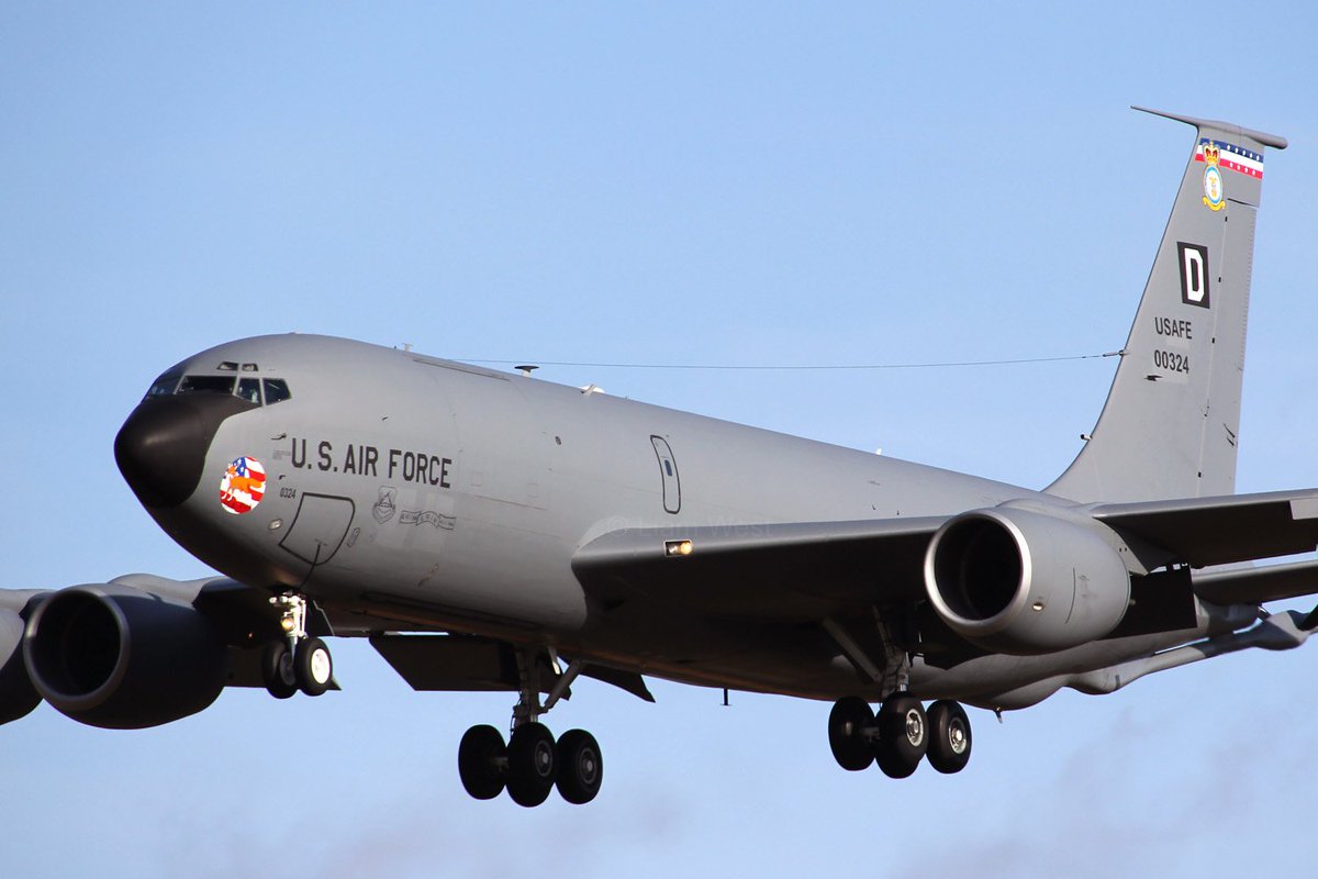 Over the next few weeks we'll be having a look at some of the new 100th ARW nose arts applied to some of their jets. Here is the KC-135R, 60-0324 wearing the 'Sly Fox' artwork, originally worn by the 100th BG B-17F, 42-30278 which was shot down on March 6th 1943. #BloodyHundredth