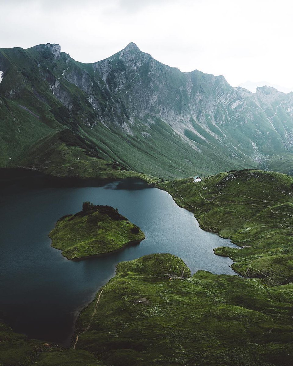 PlacesToGoTV's tweet photo. Located in the German Alps, Immenstadt is a town in the Upper Allgรคu. Allgรคu is the southernmost district of Bavaria, Germany ๐๐๐
๐ธ @samoetiker @sharegermany
๐ถ us @placestogotv
#love #travel #germany #immenstadt #bavaria #germanalps #travelbucketlist #placestogotv https://t.co/BfUmqV78Gr
