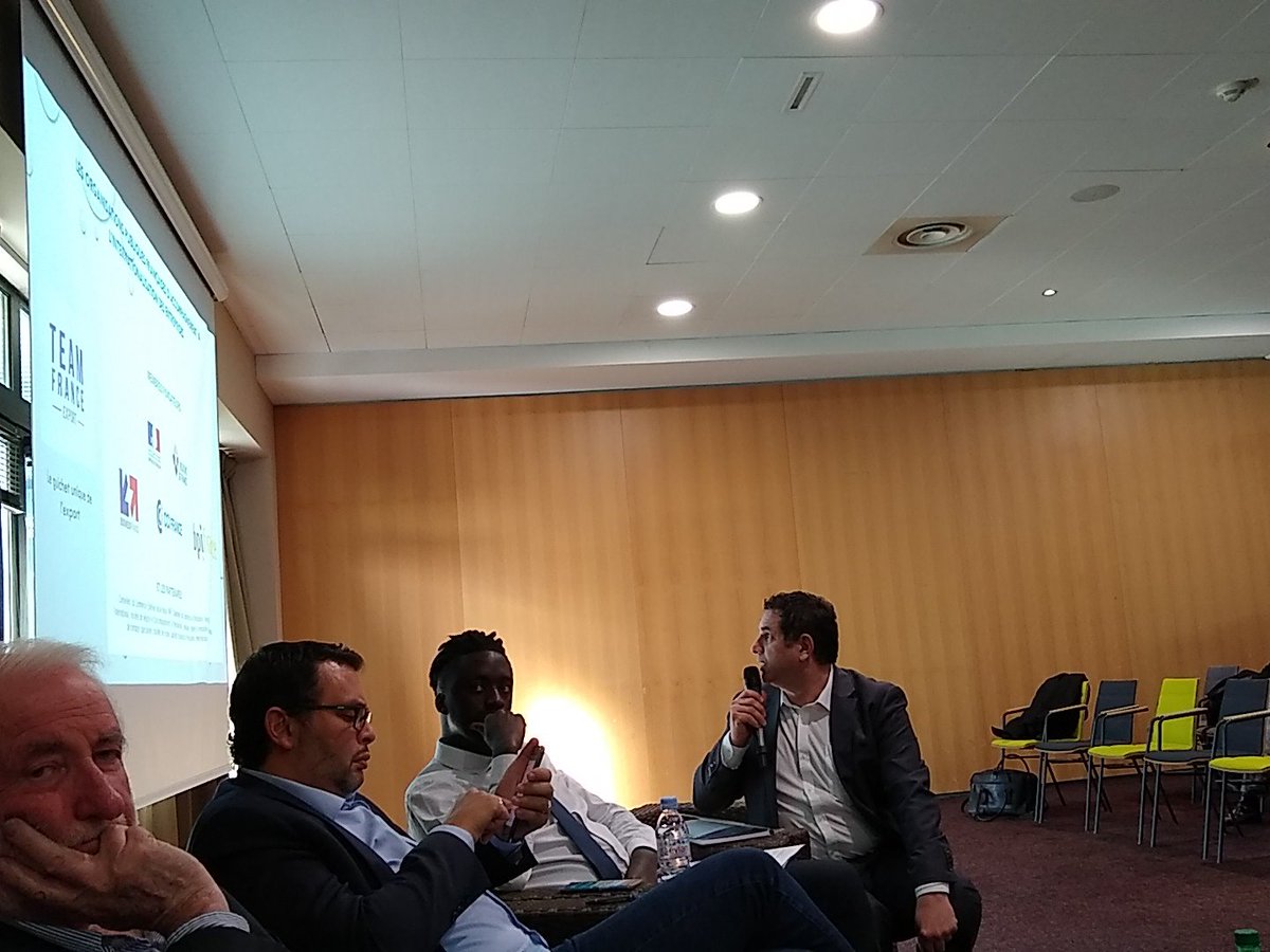 LVnextcentury's tweet photo. Présentation de la @CCIParis_Export @businessfrance @BpifranceHub et de la diplomatie économique #Afrique #Lieusaint #upec https://t.co/HAgngNlR3h