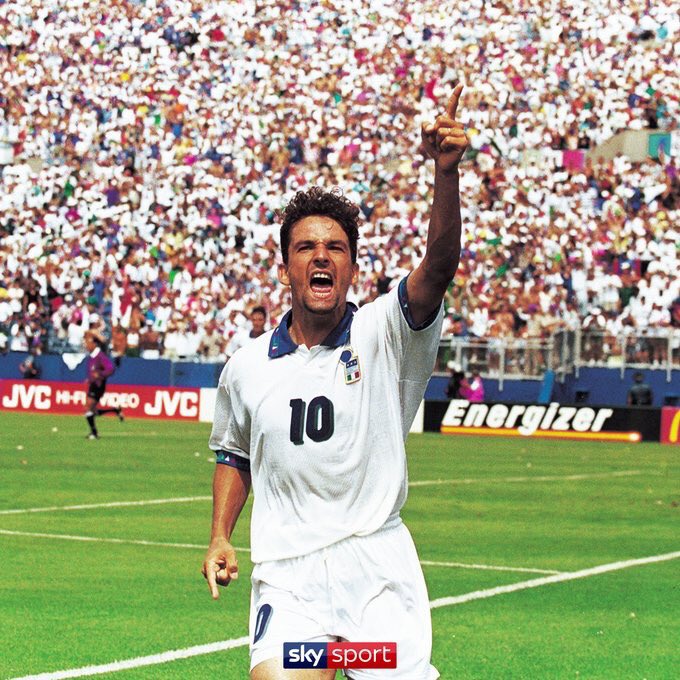 Sanna79Angela's tweet photo. Auguri!!! #Baggio #RobertoBaggio #Baggio52 https://t.co/rjTWzHkE0O