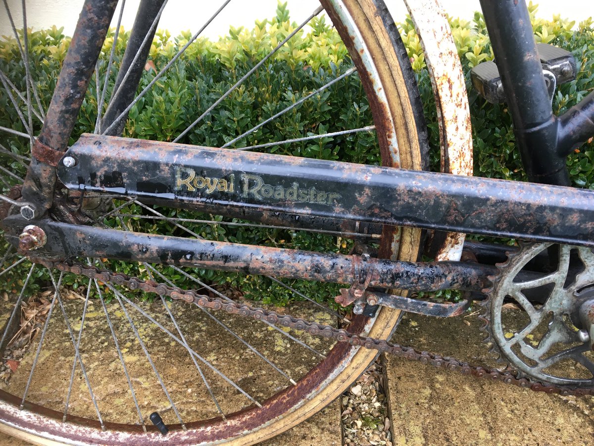 JonWickett's tweet photo. I rescued this beautiful old bike from a skip. She’s too good to be melted down, she needs to be restored. Know an engineer with some free time? Free to good home, please no eBayers. 😊 https://t.co/SJ1gEe1w2e