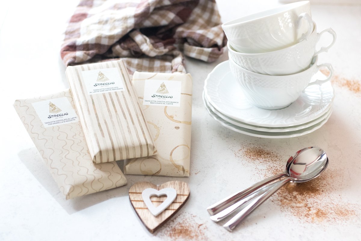 streglio1924's tweet photo. A daily ritual, a lifestyle, a social gesture. Coffee for us Italians is a real cult☕️. And it is "expressed", just like chocolate: it must be consumed immediately because it is impossible to resist 😋 https://t.co/fWsvYxJ2AP
