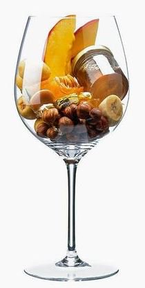 AlsaceWines's tweet image. Grape of the Week: Alsace Pinot Gris!

Pinot Gris is the same grape as Pinot Grigio, produced in a different style! Where Pinot Grigio is crisp and light, Pinot Gris is more full bodied, with flavours of orchard fruits, honey and chopped nuts!

#DrinkAlsace