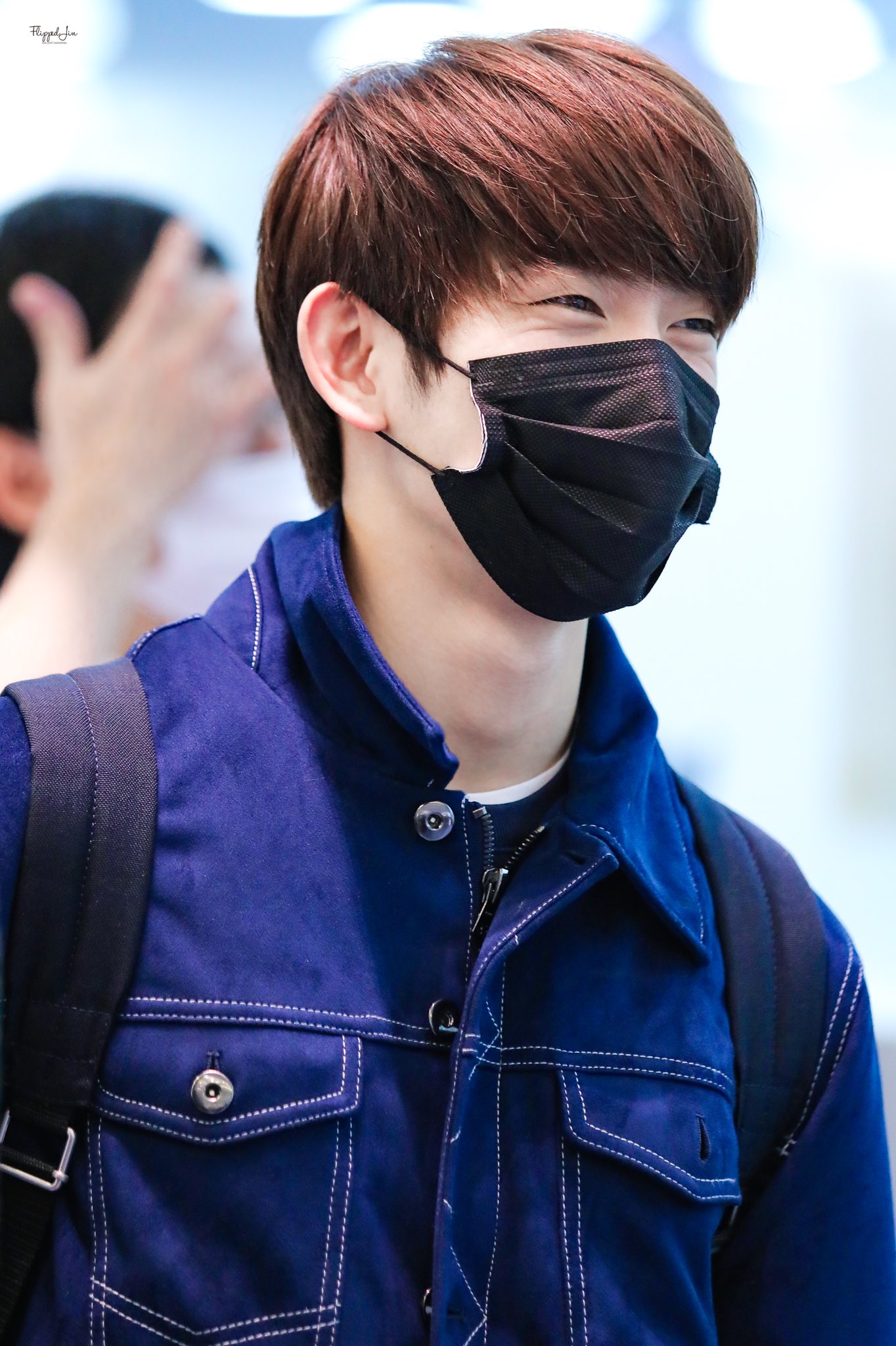 DzsdA7RVYAEmoyN.jpg:orig