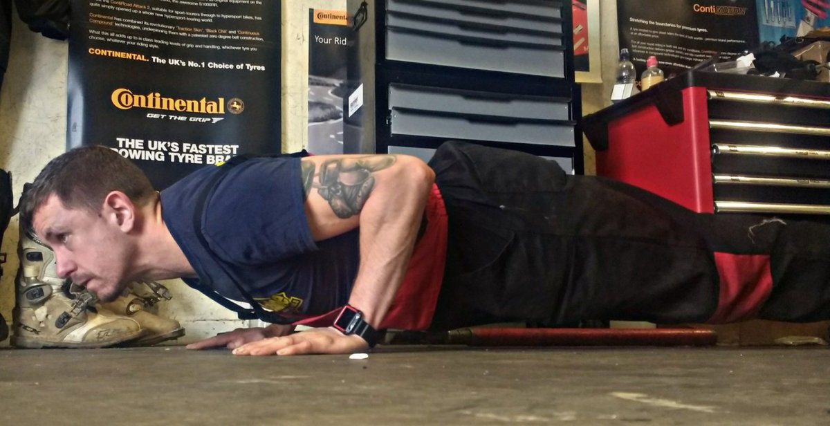 _BrettRalph's tweet image. Quick 13 excercise workout at lunch . Feeling supercharged for the afternoon now #fitfam #workoutatwork #workoutmotivation