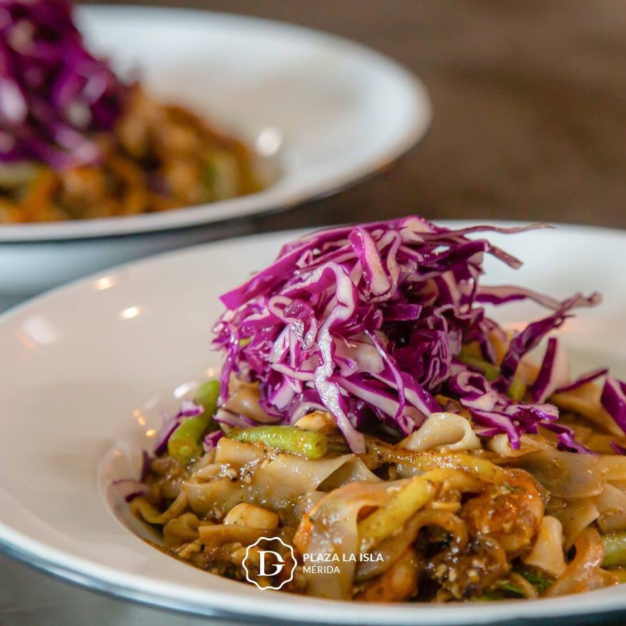 #lunes de disfrutar de un delicioso platillo #gourmet 😉 Te esperamos en Distrito Gourmet, Mérida en #PlazaLaIsla