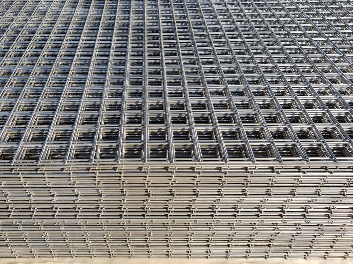 LetsGetMeshy's tweet photo. Stocked to the rafters! For all your mesh needs.

#art #design #metal #trade #construction #industry #sculpture #industrial #recycling #steel #metals #mesh #stainless #synthetic https://t.co/yj8aNSmrFb