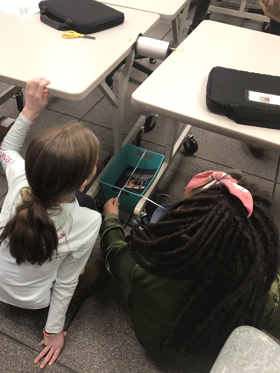 missclarkegt's tweet image. Simple machines in 5th grade! Students had to build a pulley that would lift a book at least 2 feet in the air! #iteachsteam #iteachstem #STEMeducation #simplemachines #makerspace
