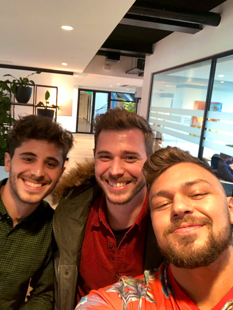 JamesMcglass's tweet image. The calm before the storm. Avec les frères de @nuxt_js and the @Musement team #vuejsamsterdam #FrontendDeveloperLove