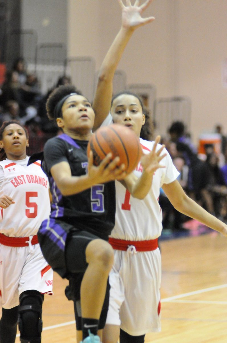 newarktechgbb14's tweet image. HAPPY BIRTHDAY SOPHOMORE GUARD ALYSSA RODRIGUES #5 💜🖤🏀💪🏾 #techway #TECHFAMILY #techSZN  🎊🎉🎁🎉🎉