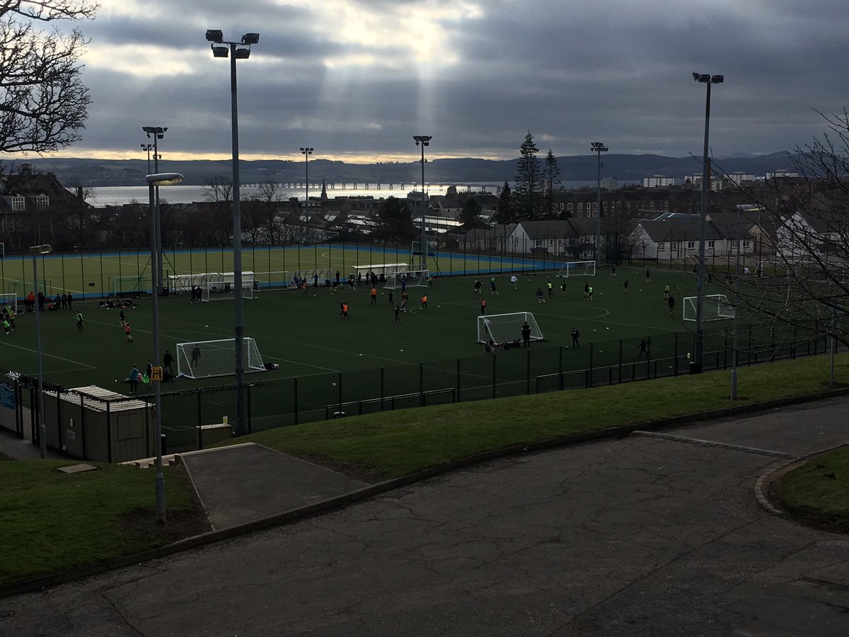 FunFoursDundee's tweet photo. Play for £1.00 Teenage Tournament drop in certainly went down as a popular option with 100 teenagers turning up to just play the game. Back again tomorrow 1-3pm at DISC. https://t.co/yXyKB9Wklu