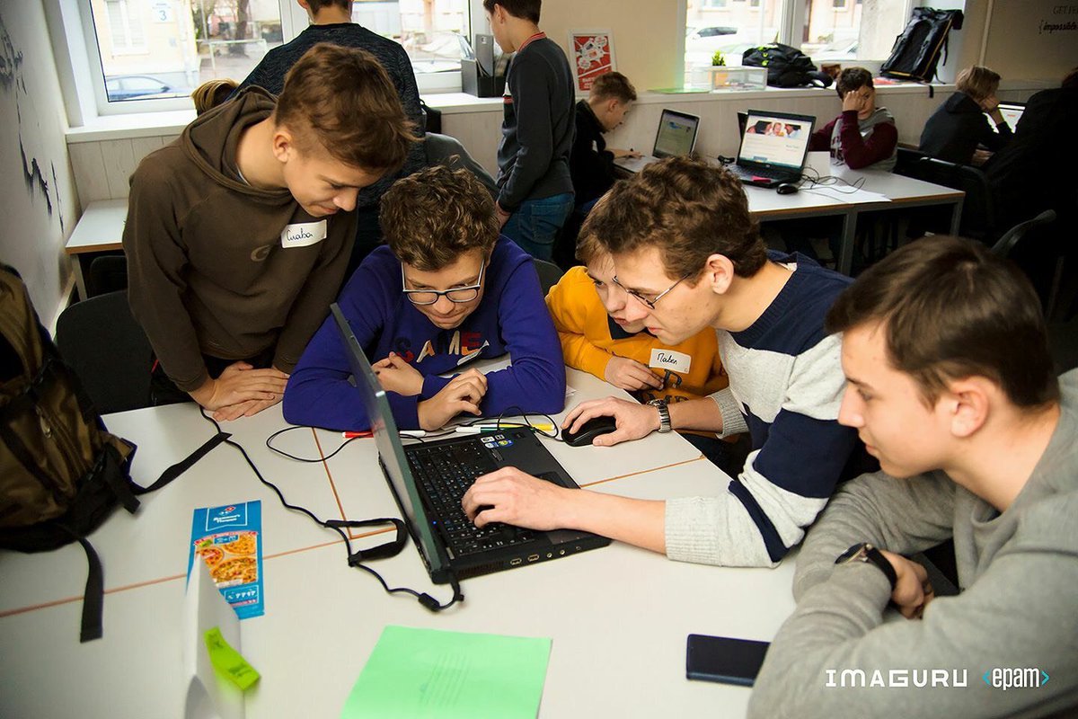 siteCAMPS's tweet image. ¿Estás buscando un campamento para Semana Santa? TEEMGURU CAMP es un campamento urbano tecnológico en Madrid. Pincha en el siguiente enlace para saber más --&amp;gt; bit.ly/2GNtxtS