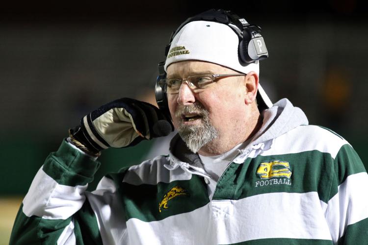 Former Louisa County football coach Mark Fischer dies following long battle with cancer. bit.ly/2T1nXuu