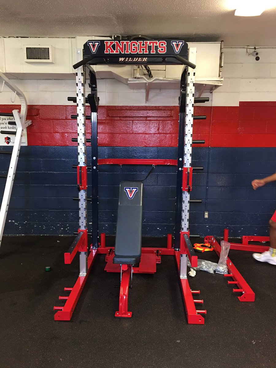 HerbWelcome's tweet photo. KNIGHTS FAMILY THEY HAVE ARRIVED 💯🔴⚪️🔵💪🏽🔥🙏🏽@KimoClarke @TyMunny @vanguard_high @edwinfarmer1974 @TrevonteRucker @Begreatliltone2 @MsHop_3 @juve_b @VHScoachSmitty @antoniosmith74 @Floridabred81 @_Youngbull23 @GloverCook3_ @markheemG22 @tonyjohnson_10 @tanner_sims_ @bigkube75 https://t.co/eWseIcukH1