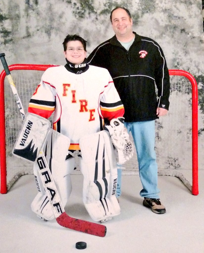 Retweet show support for goalie Rowan gofundme link below <a href="/MiHockeyNow/">MiHockey</a> <a href="/USAHockeyNTDP/">USA Hockey’s NTDP</a> <a href="/michaelcaples/">Michael Caples</a>  <a href="/umichhockey/">Michigan Hockey</a> <a href="/MSU_Hockey/">Michigan State Hockey</a> <a href="/MAHA_Hockey/">MAHA</a>