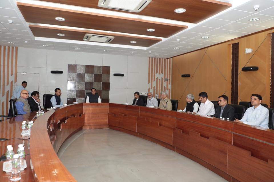 Gujarat CM Shri @vijayrupanibjp today called a high-level meeting with MoS (Home) Shri @PradipsinhGuj, top security agencies and state administration in reference to beefing-up border & coastal security in the state in view of the recent #PulwamaTerrorAttack