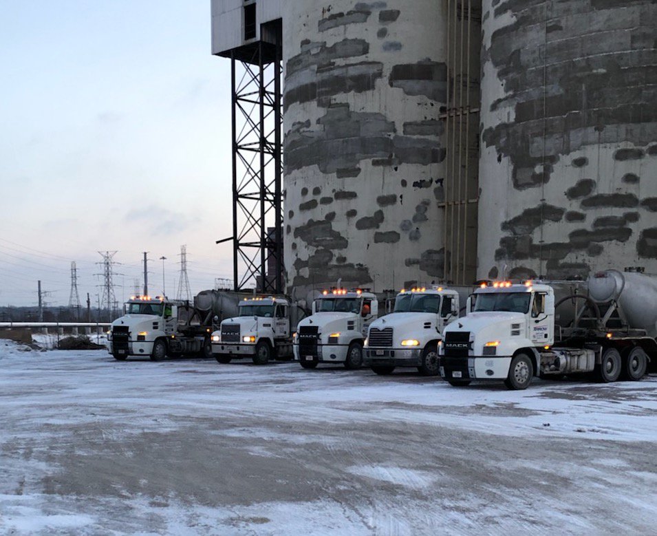 ArrowTransGroup's tweet image. Some of our trucks in action at the Port of Will loading Fly Ash, which is used to make concrete. This plant is run by one of our customers @LafargeHolcim-the largest concrete company in the US.