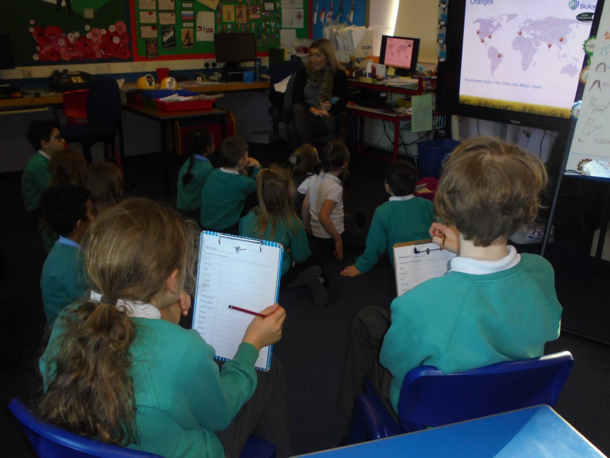 lacook2708's tweet image. Stracathro Primary teacher Mrs Houston has been doing her Action Research on #learningdetectives @ChallengeLearn #challenginglearning P6 &apos;we are able to reflect on what we said&apos;