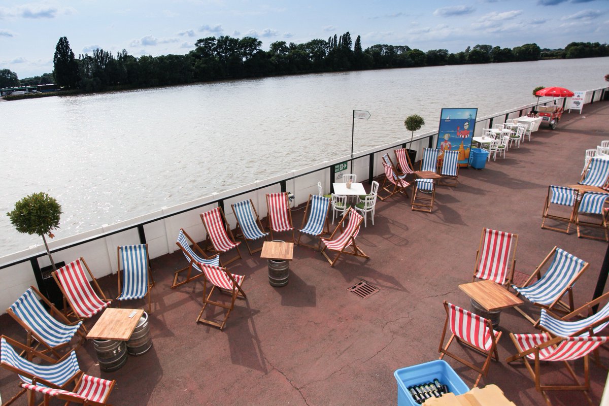 fulhamfcevents's tweet image. @FulhamFC is a unique stadium with unique river views and terraces that are ideal for coffee breaks and drinks receptions. Contact us on 020 3841 9053 for meetings and events offers up until the end of April 2019. #Riverside #events #meetings