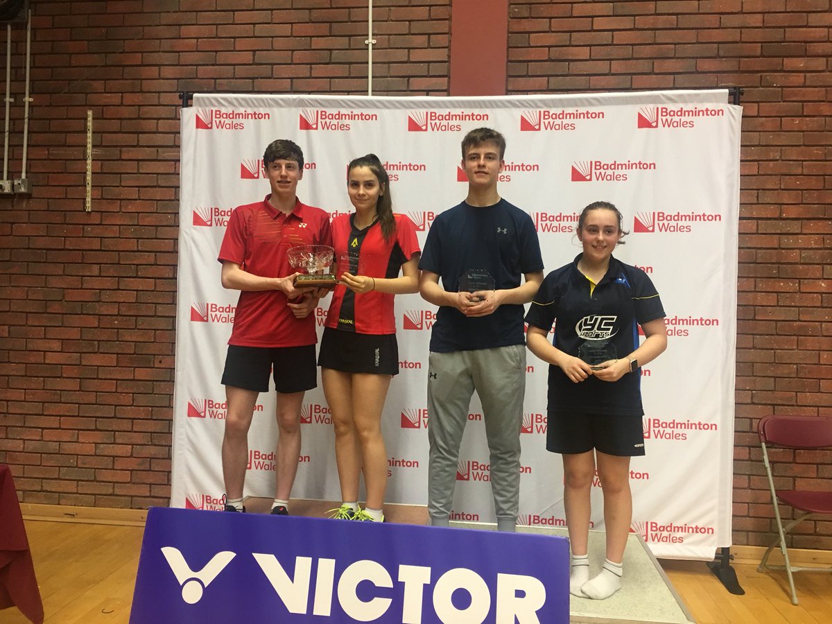 Good weekend at the u17&amp;u19🏴󠁧󠁢󠁷󠁬󠁳󠁿nationals coming away with 2golds in the mixed doubles with partner dan,2golds in the doubles with lowri and 2silver medals in the singles. Pleased with most of my performances, plenty to work on💪🏽.<a href="/karakaluk/">Karakal.com</a> <a href="/BadmintonWales/">Badminton Cymru | Wales</a> #teamkarakal