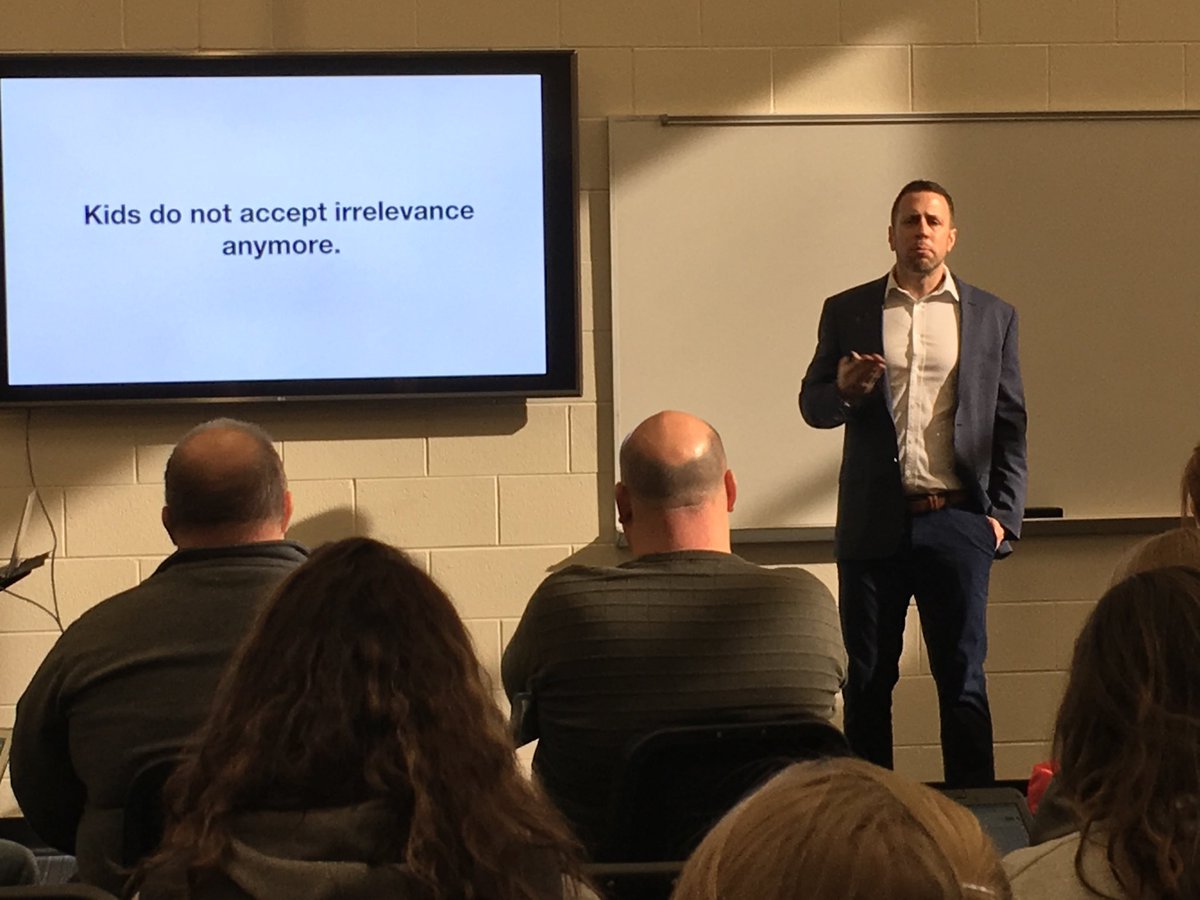 annettevanhook's tweet image. Learning the value of communication with the “right now generation” from Cale Birk #birklearns #springcesa6