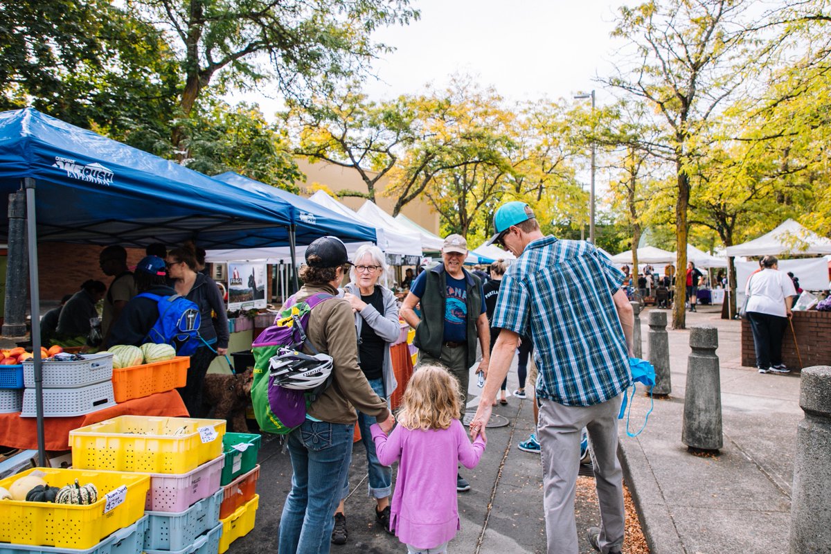 PDXsjfm's tweet image. Vendor applications are DUE this Friday, Feb 22nd. We're still looking for hot food vendors, arts &amp;amp; craft vendors, and a honey vendor. If that’s you, fill out an application on ManageMyMarket.com. To learn more about vending at our market go to: stjohnsopportunity.org/become-a-vendor.