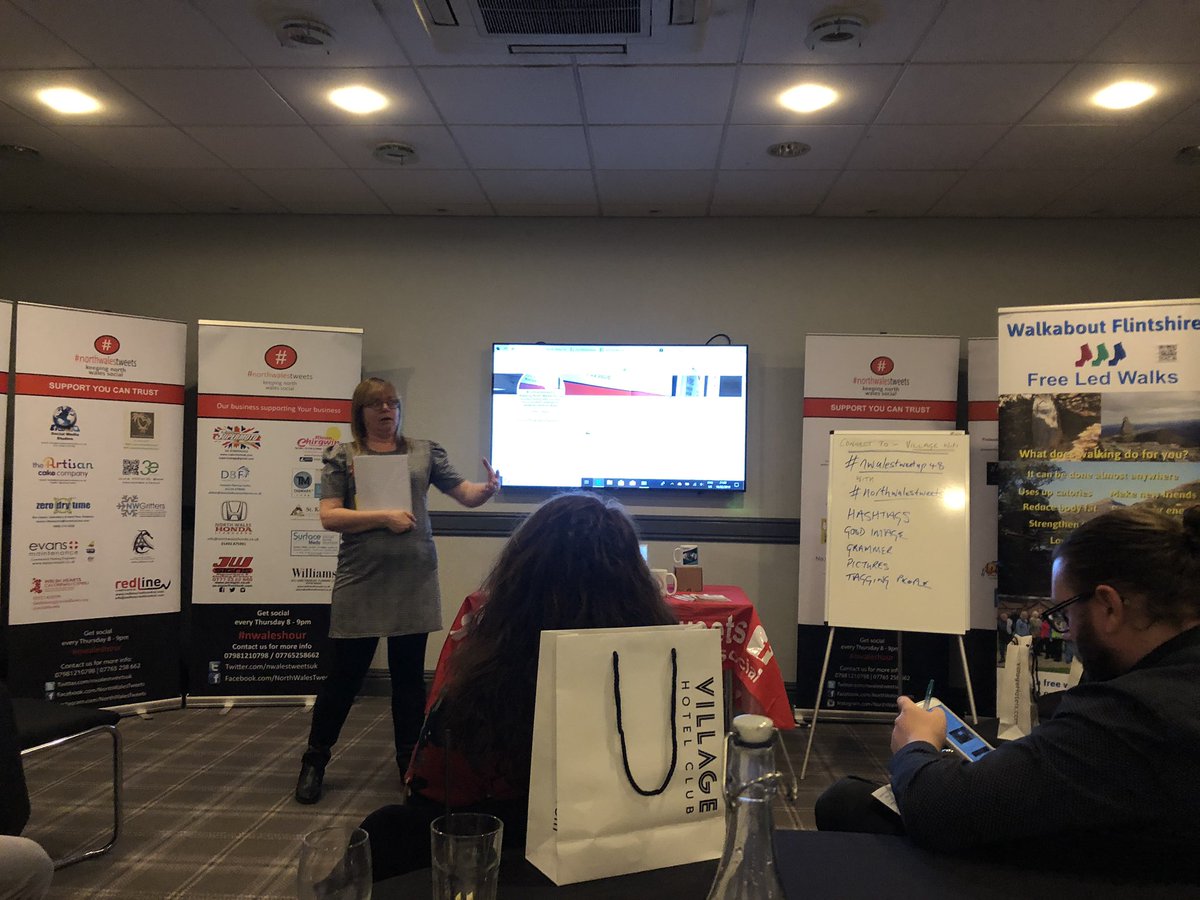 NicolaMKTG's tweet image. Great to hear more about @walkaboutFlint1 from @JennyH2015 at #nwalestweetup48 #freewalks
