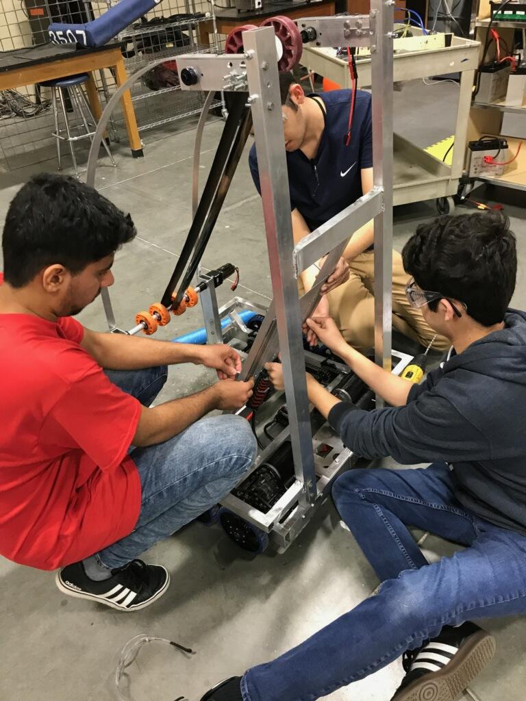 So close...almost time to wrap it up! <a href="/Ubotics/">Union Ubotics 3507</a> @OklahomaFIRST