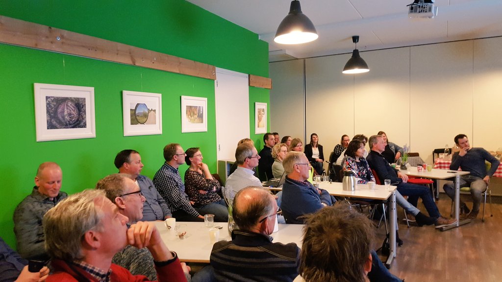 Goede uitleg over het vertellen van het verhaal van onze agrarische bedrijven! Samen sterker! <a href="/lientje1967/">Caroline van der Plas</a> <a href="/DeBaarEi/">Sjef&Hanneke de Baar</a>  <a href="/LTONoordVP/">LTO Noord VP</a> @
