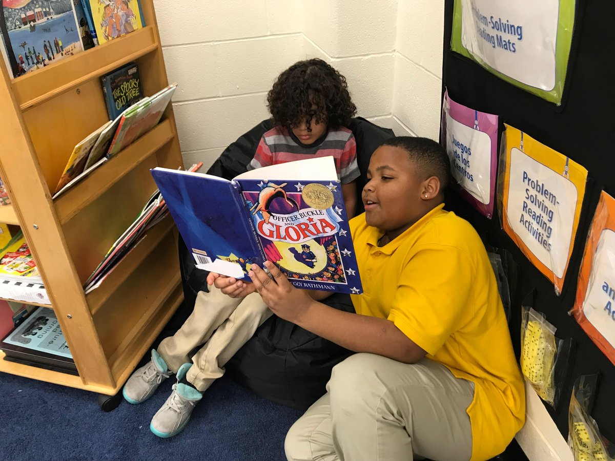 RiverviewEleme1's tweet photo. RES's "Big Sister, Big Brother" students reading to our younger students. https://t.co/cJpiSGSQ3T
