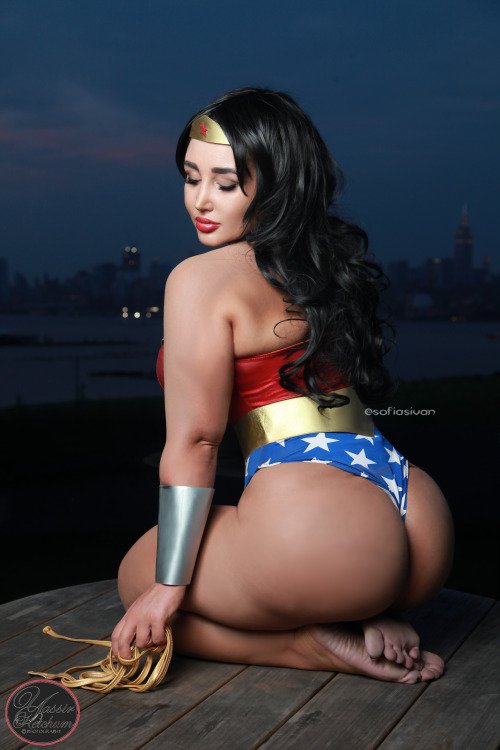 LegendaryLewds's tweet photo. It's President's Day so here are some patriotic lewds.
#LegendaryLewds #Gravure #Models #Lewds #Cosplay #sexy #PresidentsDay

If I have to tell 1 MF that PR is part of the US... I swear I'mma lose my shit. https://t.co/DZBYB8OVu3
