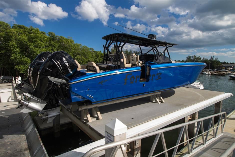 Yacht_Brokerage's tweet image. Don't miss this #42Motion at #miamiyachtshow today!   See Jared, our elite, #highperformanceboat expert.   Visit buff.ly/2tp7dyM for more info.

#motionpowerboats #ayssales #atlanticyachtandship #tradesconsidered #fastboats