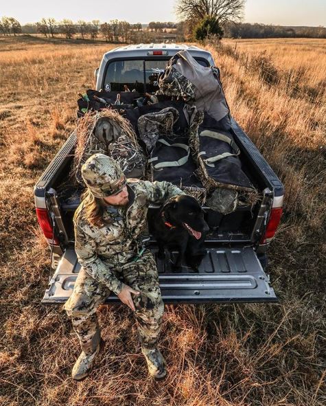 RealTruck's tweet photo. What would you store in your drawers?
#ford #f250 #superduty  #worktruck #hunting #huntingdog #birddog #sitkagear #geesehunting #huntingtrip #realtruck https://t.co/TGmkBTN3mb