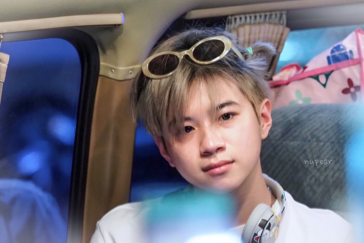 nupear_photo's tweet photo. HBD ครับขอให้แปลนเป็นที่รักของพวกเราแบบนี้ไปเรื่อยๆ และมีคนรักน้องเพิ่มขึ้นๆๆๆๆเยอะๆเลยครับ มีความสุขมากๆน้าคุณรัฐวิทย์ 😊💚 #PLANNDAY22ND https://t.co/sMEBvce2hC