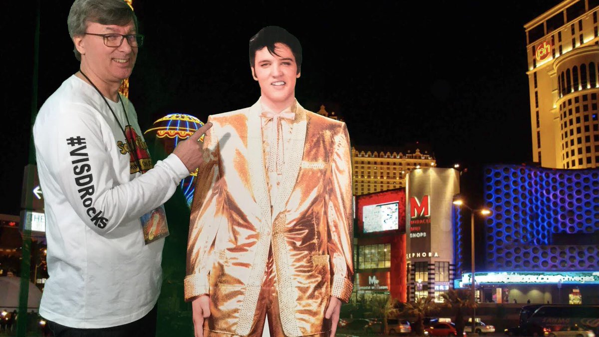 SISQITMAN's tweet image. Elvis and I were talking about some of the great learning going on at the @VanISDVanTX MiniCon 2019 conference here at Van HS. #VISDRocks #VanEdTech @JJVandal #TxEduChat