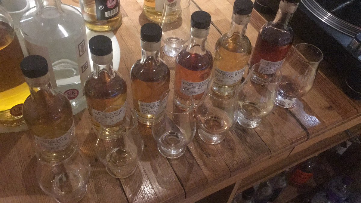 EastmanPresser's tweet photo. This is what Monday afternoon looks like at my job. Getting acquainted with Morrison & Mackay’s Carn Mor ‘Strictly Limited’ range. #welcometotheworkingweek #itthrillsmeandverywellmightkillmesomeday https://t.co/HCu3VUzT9B