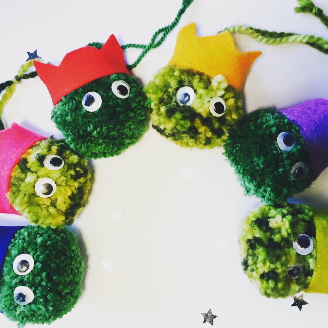 TheSpaceCraft1's tweet image. • MEET THE MAKER • 'Enjoy your sprouts while we're still with Brussels!' This is Dwayne 👇 Maker of our sell-out festive Sprouts range and all round funny guy #handmade #celebrateskills #reducingisolation #socialent #brexit #lambeth #craft