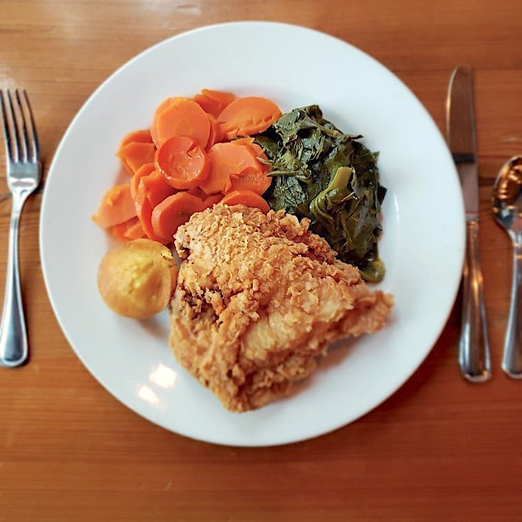 VisitJacksonMS's tweet photo. Did someone say #blueplate for #lunch? Check out the latest "Best of" article on the Sipp Jackson blog.
#FeedYourSoul #CitywithSoul #lunchtime #SippJackson #VisitJacksonMS #southernfood #foodie https://t.co/UCFOZeenv4