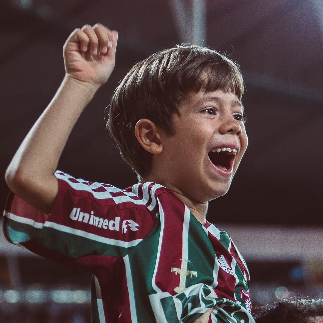FluminenseFC's tweet photo. Orgulho de ser Tricolor! 🇭🇺

📷: Barbara Batista
 #TimeDeTodos https://t.co/WJiS5Q2eAp